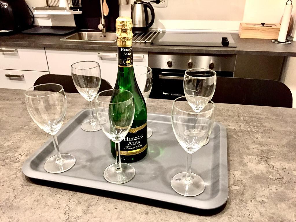 Homelike Luxury Flat On Gyulai Pal Budapest Bagian luar foto