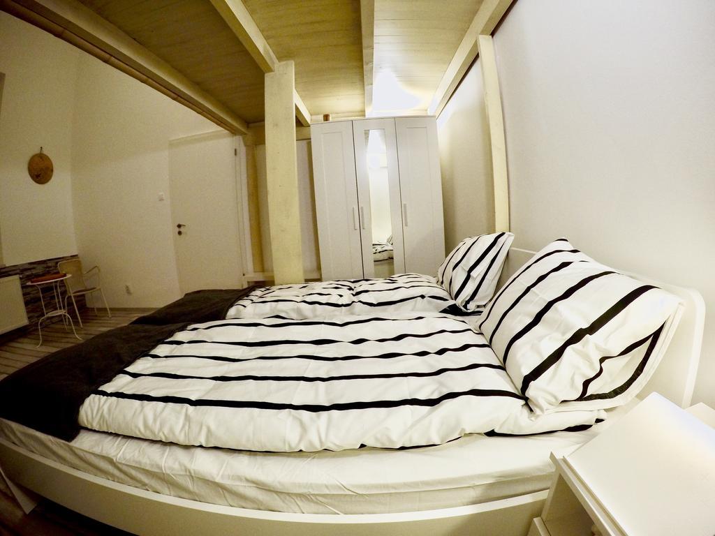 Homelike Luxury Flat On Gyulai Pal Budapest Bagian luar foto